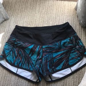 LULULEMON SPEED SHORT